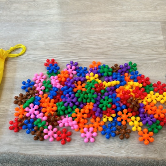 Emido building block toys colorful building toys plastic in pouch like new - Picture 6 of 7